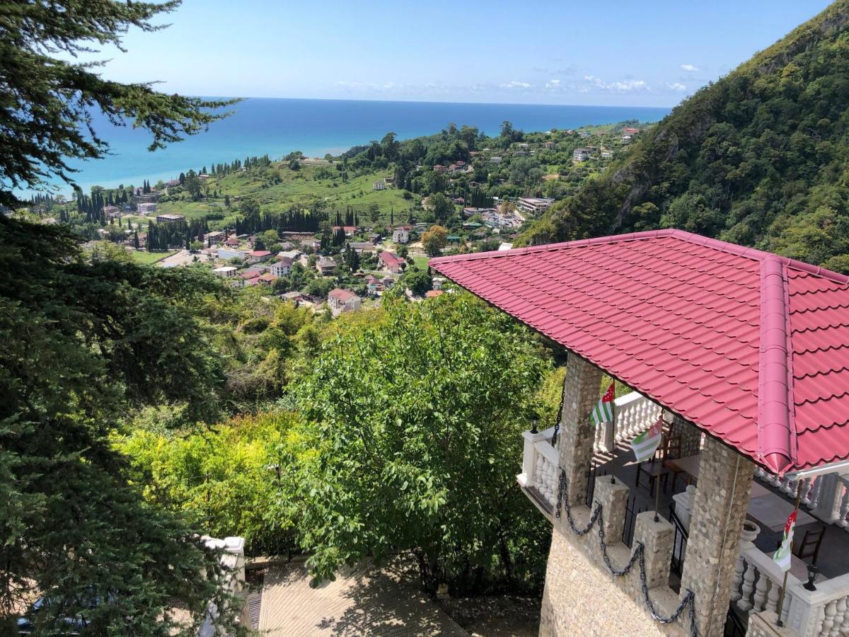 Замок Орлиное Гнездо New Athos Buitenkant foto